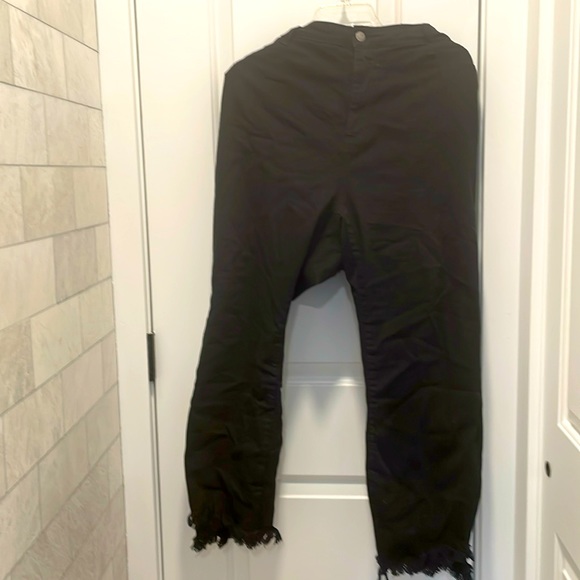 Ms. Cello Black Frayed Bottom Jeans - Picture 2 of 9